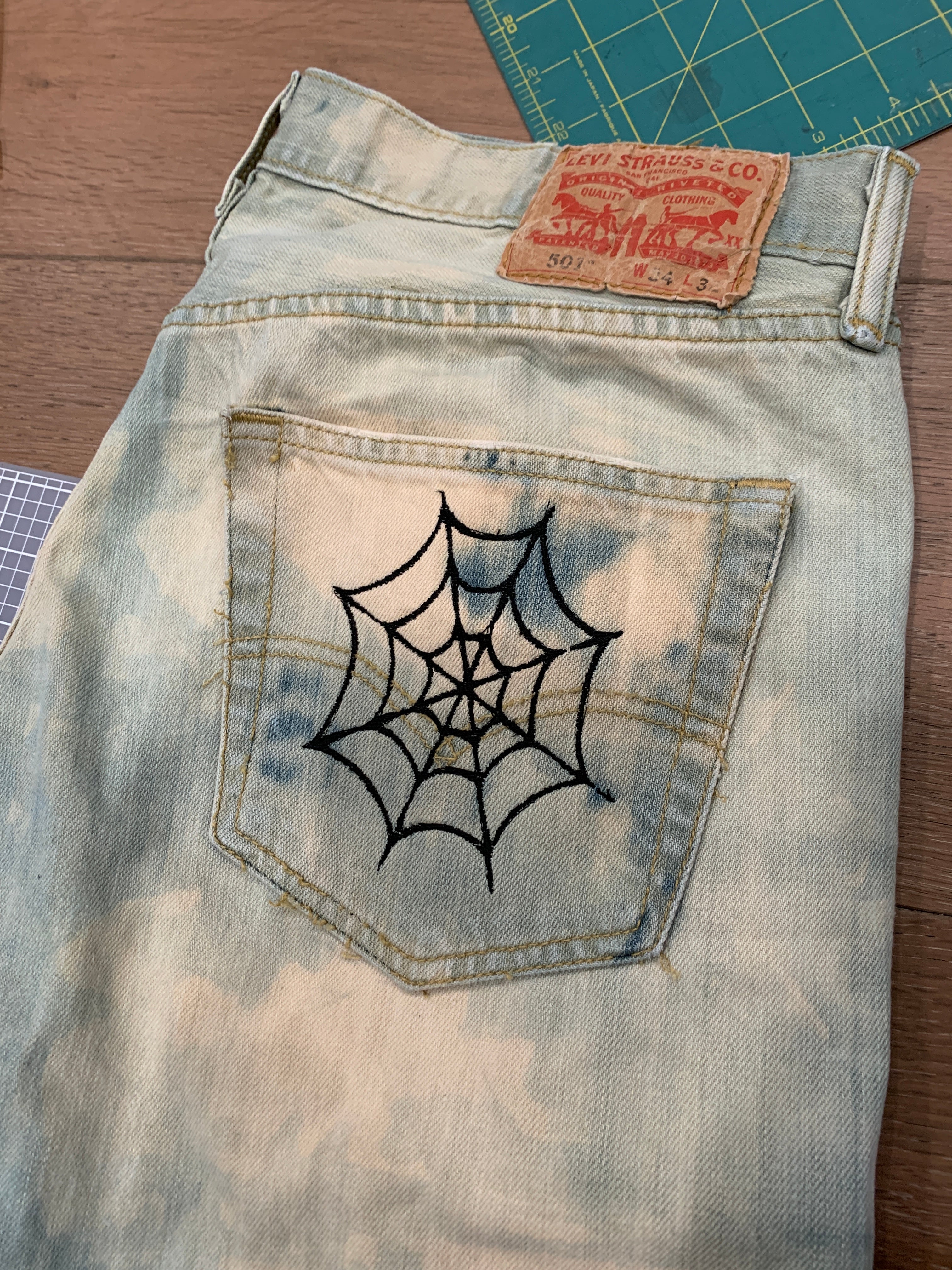 Spiderweb pocket, embroidered