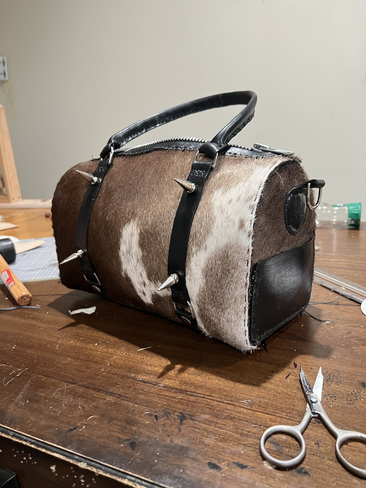 Barrel bag — cowhide, black base