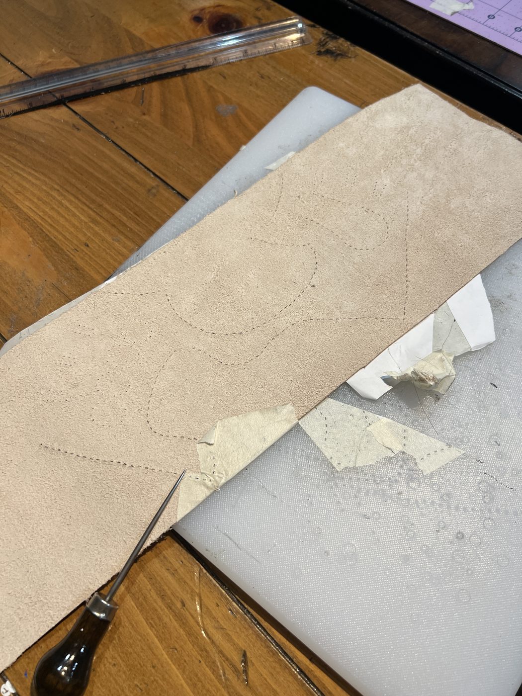 Card pattern, cut